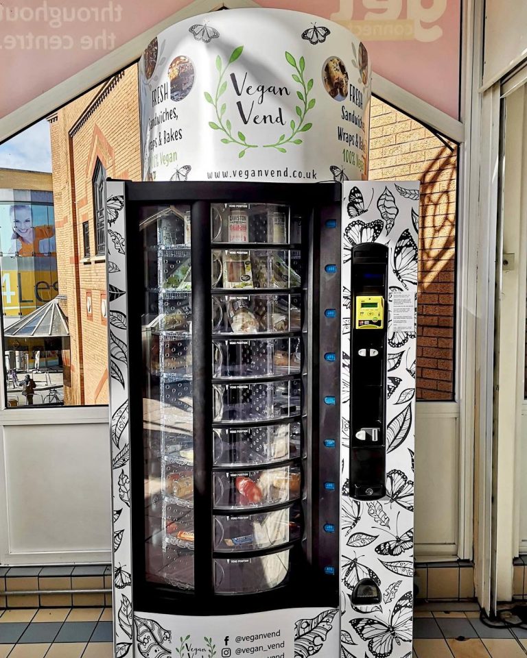 自動(dòng)售貨機(jī)，自助售貨機(jī)，自動(dòng)販賣機(jī)，富宏智能售貨機(jī)